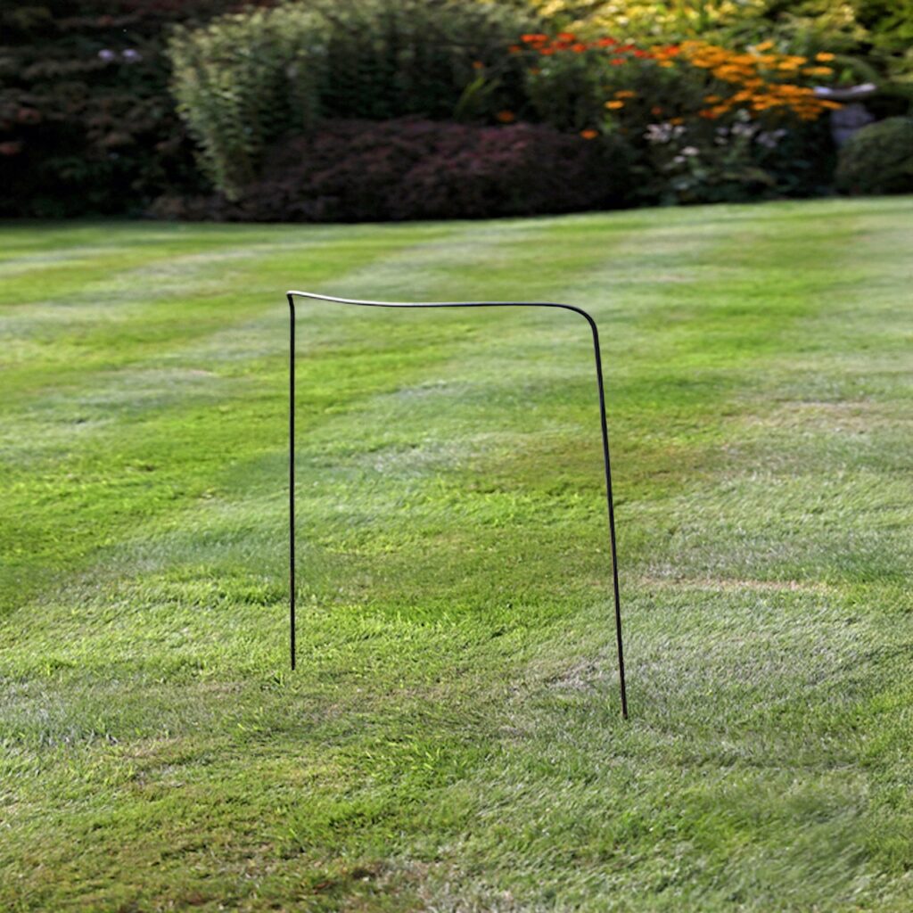 Curved Steel Plant Support 50cm x 80cm 5065022557814